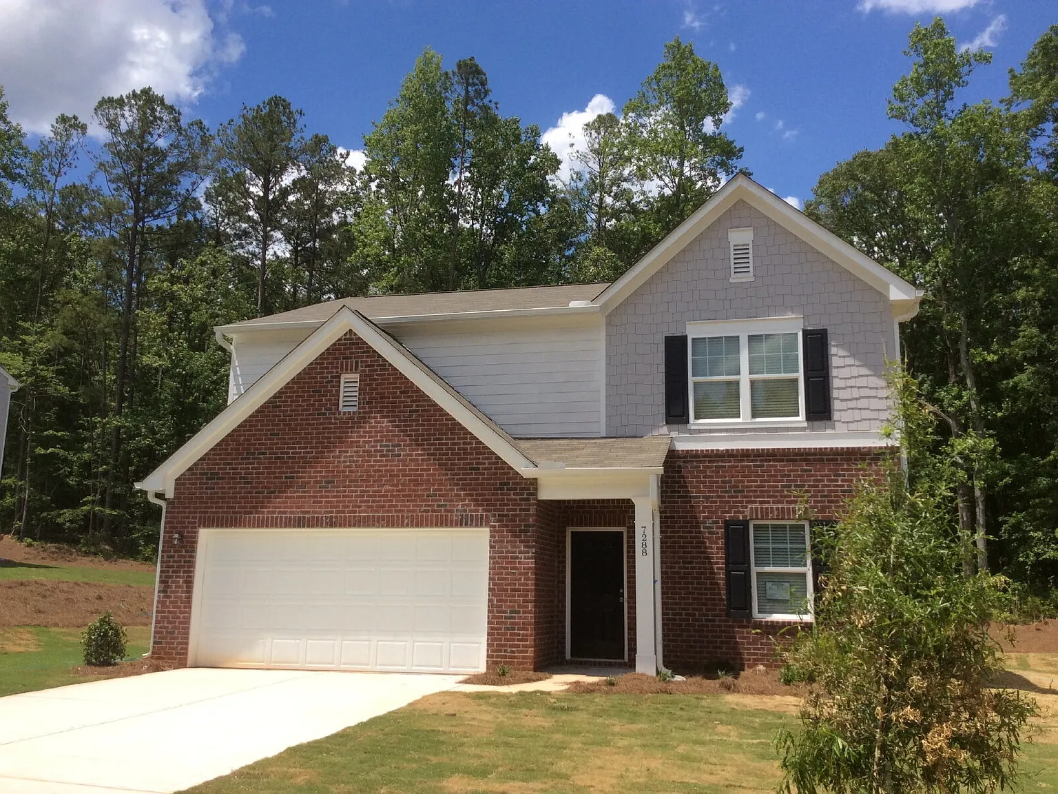 4 bed, 2.5 bath, $2,195 — Photo 2