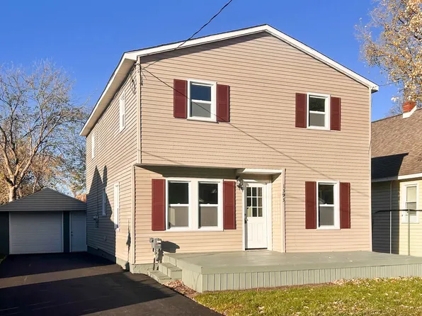 1393 Carman St, Burton, MI 48529