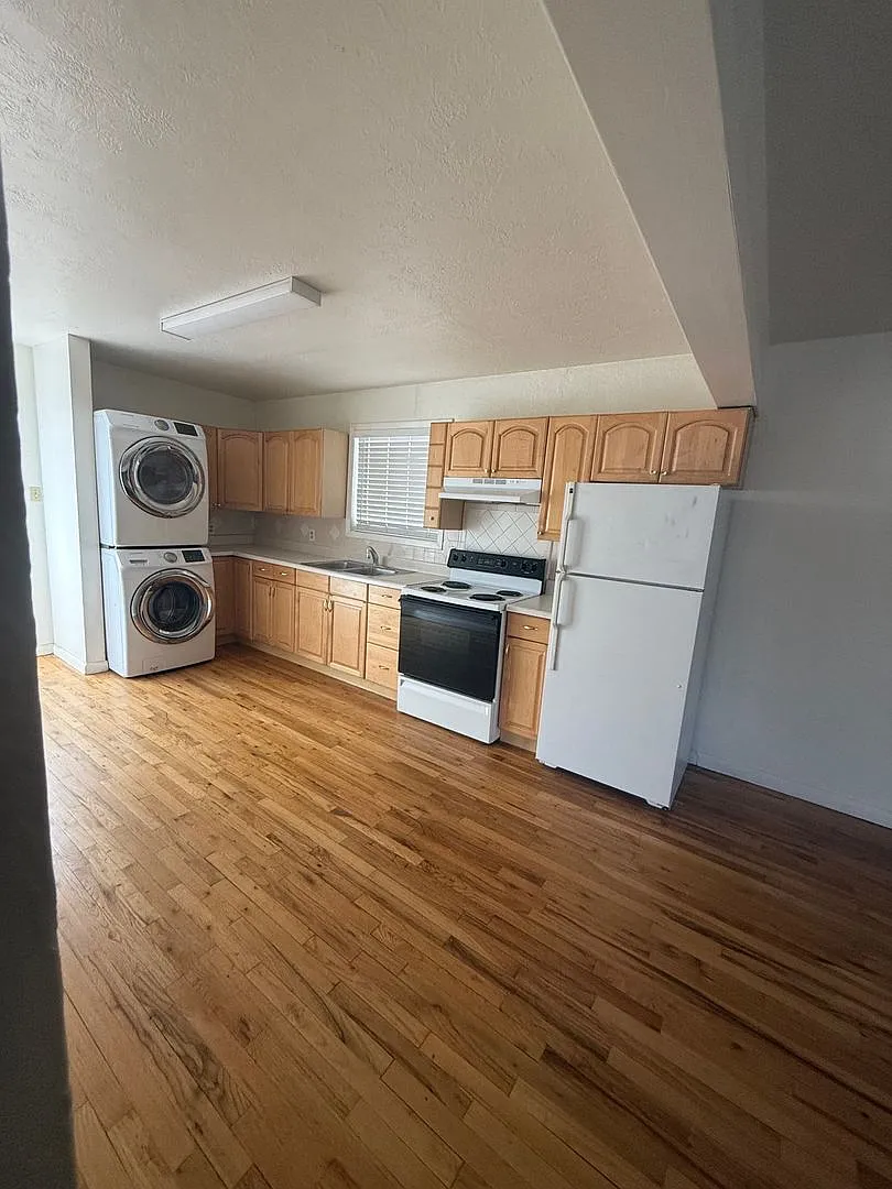 Nice 2 Bedroom Near NMSU — Photo 3