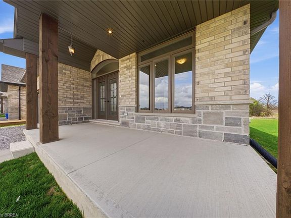 2nd image of 105 Craddock Blvd