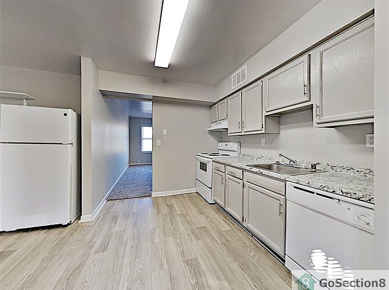 1st image of 5801 Russett Pl #200