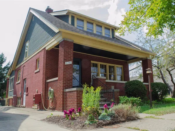 21741 Edna St, Dearborn, MI 48124
