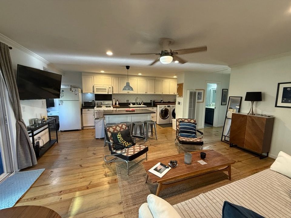 1st image of 3649 Louisiana St APT 208