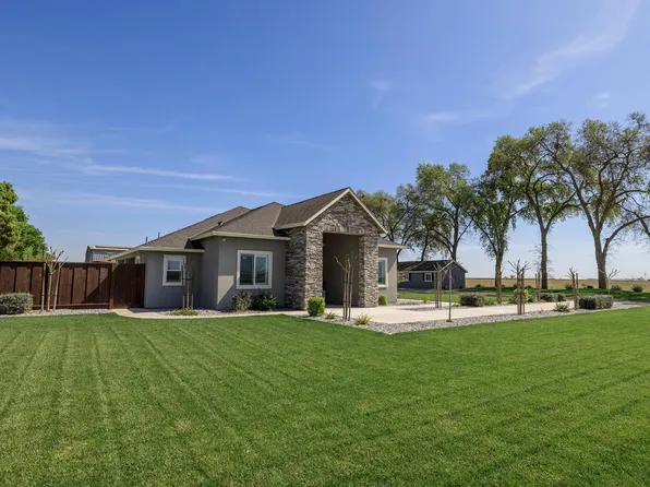 4486 Weir Ave, Livingston, CA 95334