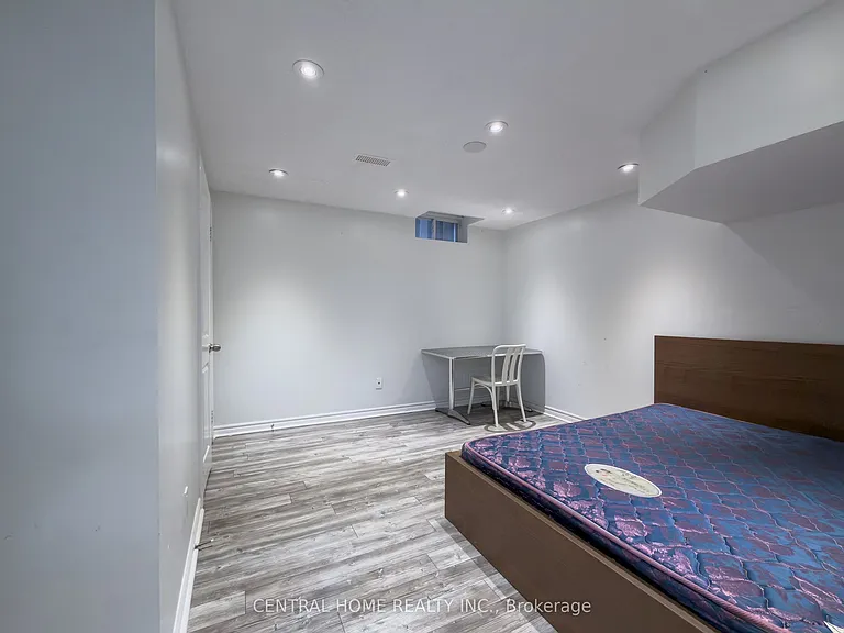 25 Eastvale Dr #BASEMENT — Photo 11
