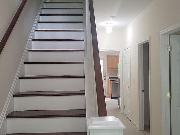 5th image of 25715 Southwell Ln