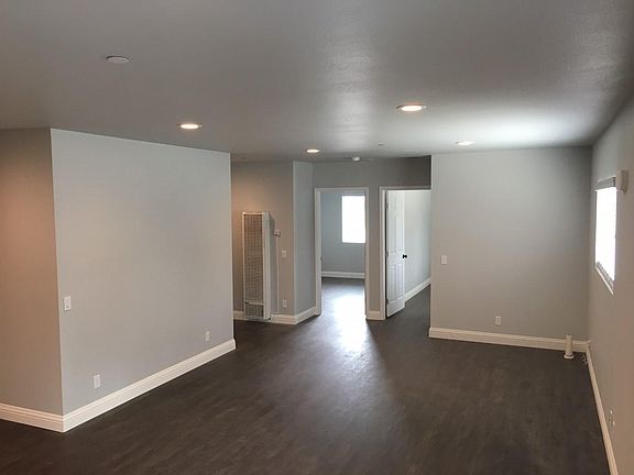 4th image of 10596 Ohio St #2