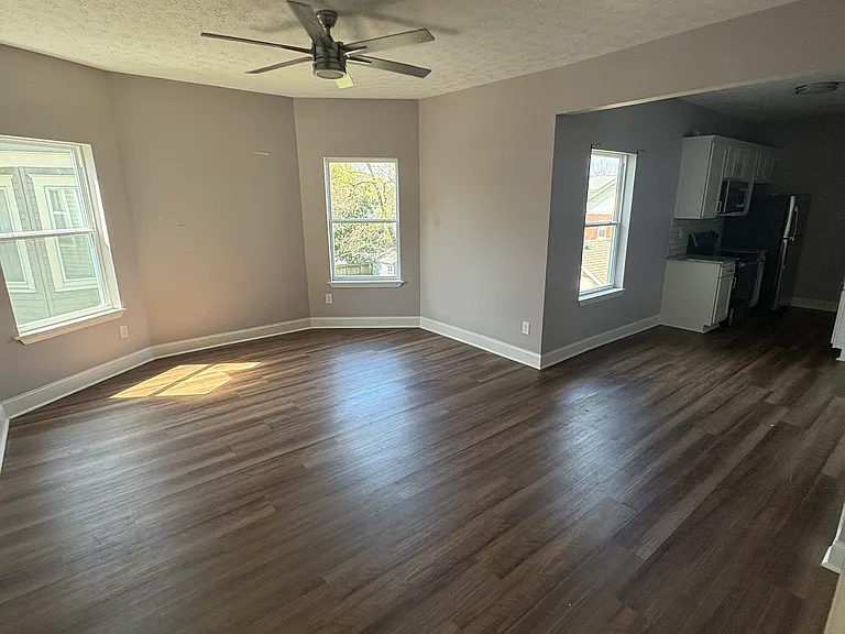 713 E Maple St #3 — Photo 2