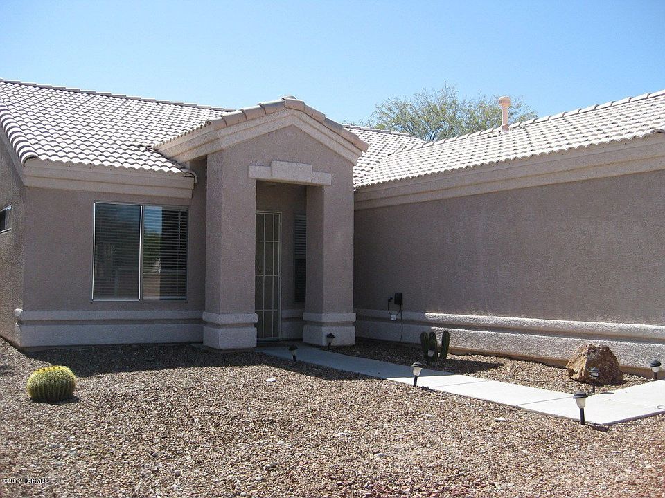 2nd image of 2181 W Silver River Way