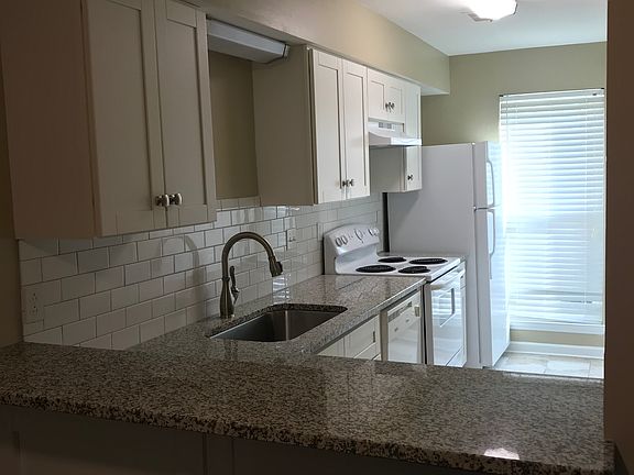 2nd image of 3616 Montclair Rd