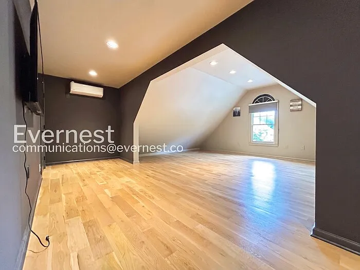 4706 Woodlawn Ct NE — Photo 17