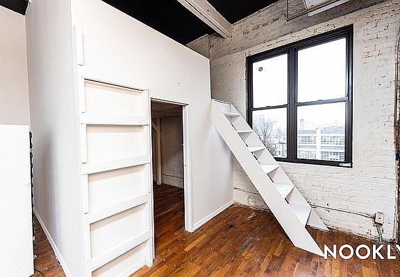 4th image of 27 Arion Pl APT 401