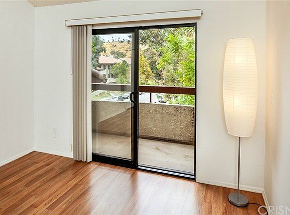 4th image of 27940 Tyler Ln Unit 460
