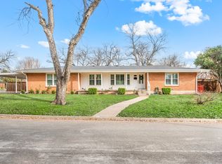 2900 Spruce Park Dr, Richland Hills, TX 76118
