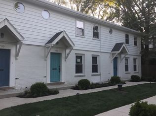 704 Green Bay Rd, Winnetka, IL 60093