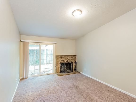 4th image of 2400 Sequoia Dr
