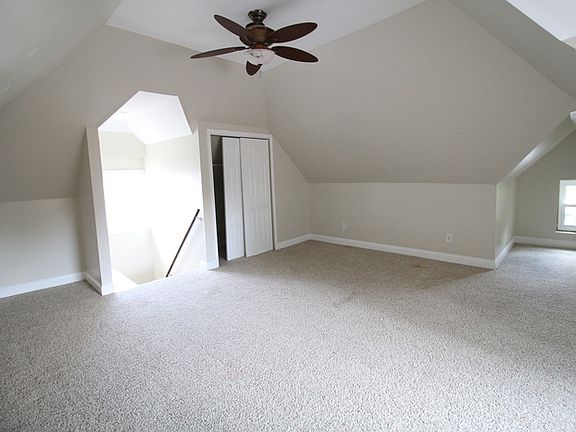 5th image of 3847 Broadway