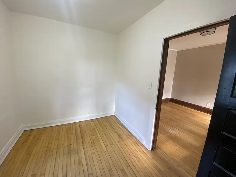 2436 N Fratney St #2436 — Photo 9