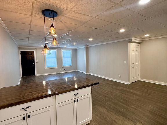 5th image of 722 N Main St APT 1