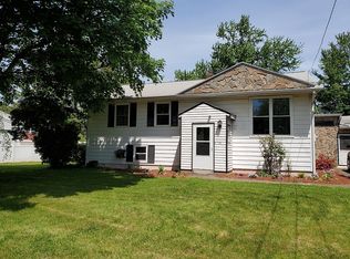 108 Glenwood Ter, Middletown, CT 06457