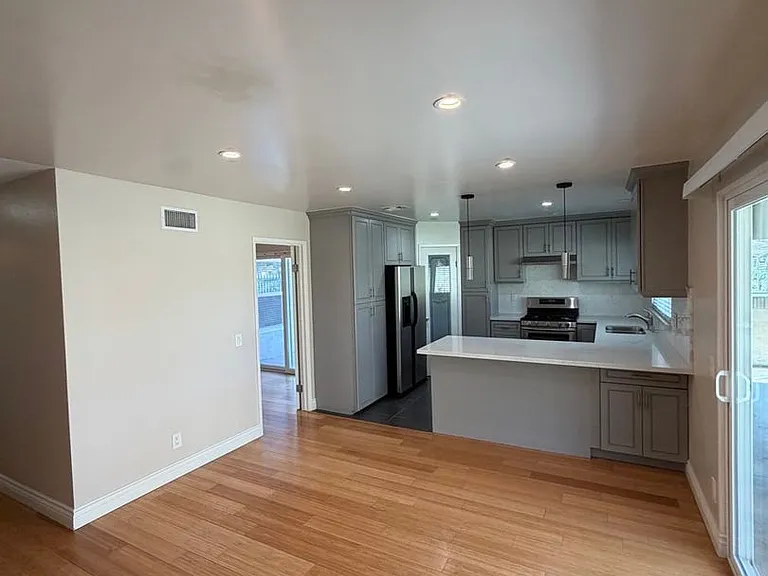 927 Redlen Ave — Photo 36