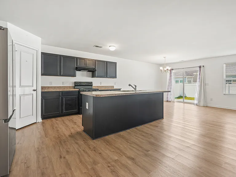 1789 Sapphire Dr — Photo 22
