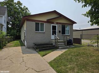 8030 Jewett Ave, Warren, MI 48089