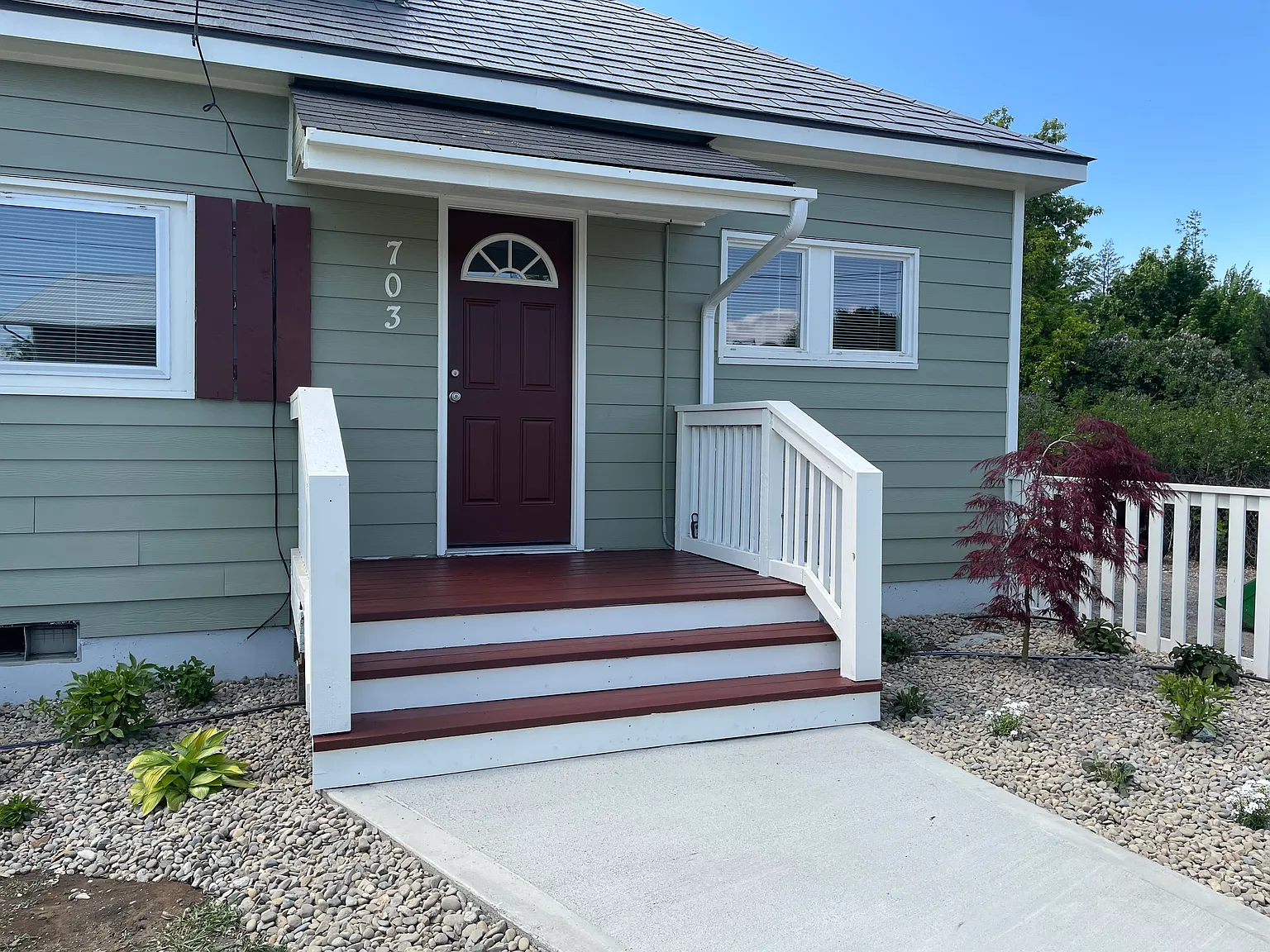 3 bed, 970 sqft, $1,800 — Photo 2