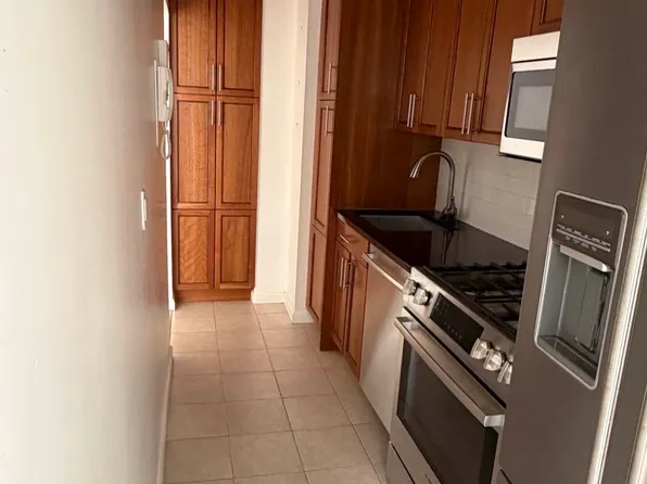 311 E 71st St APT 6F, New York, NY 10021