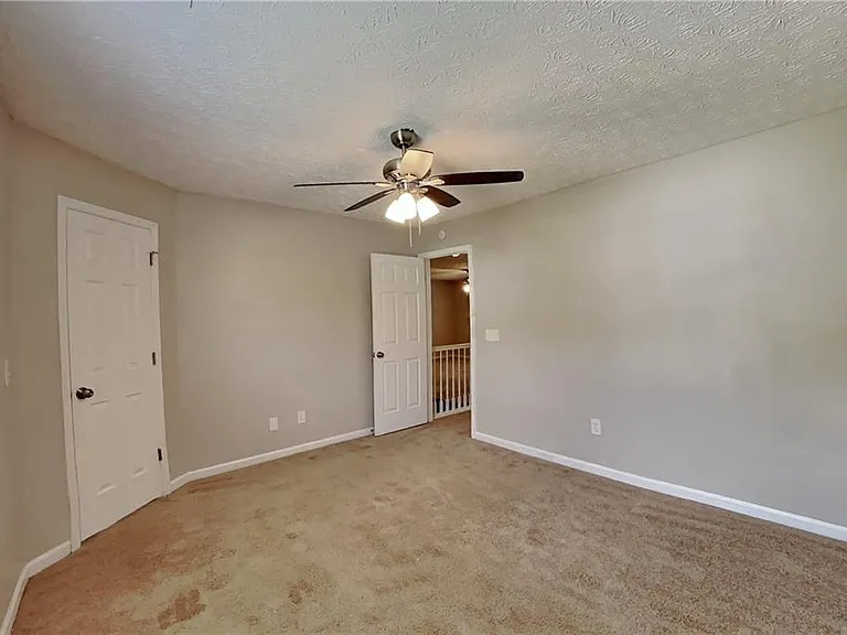 4557 Darrowby Dr — Photo 13