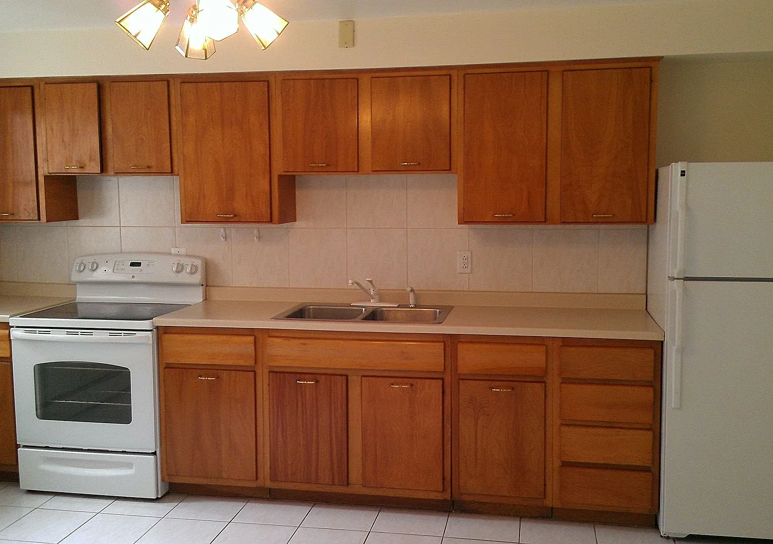 Catskill Ave — Photo 2