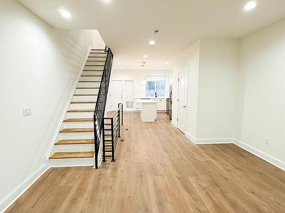 5th image of 204 W Susquehanna Ave #1