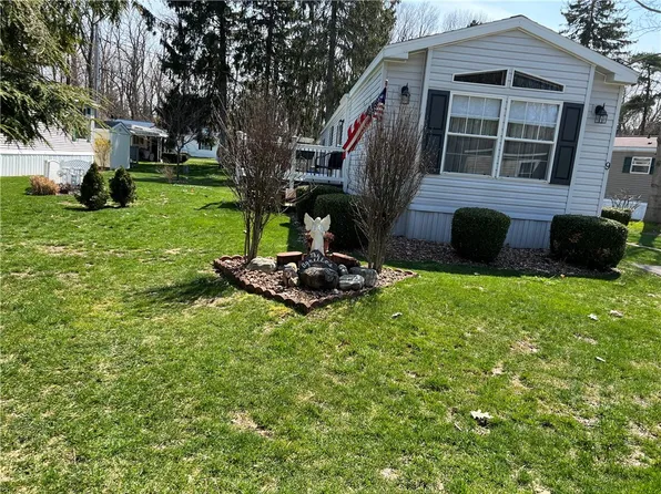 700 Culbertson Dr Lot 9, Lake City, PA 16423