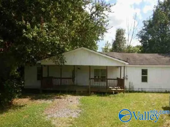 224 Dunn Dr, Albertville, AL 35950