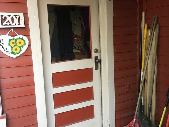 3rd image of 201 S Harris St