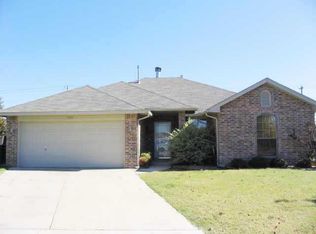 100 10th Pl, Edmond, OK 73003