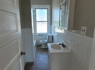 196 Osborn St #3, Fall River, MA 02724