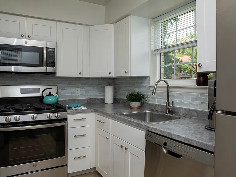 Signature Kitchen Style (shown here in a 3-bedroom floor plan)