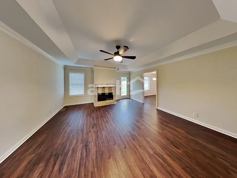 720 Haynes Dr — Photo 6