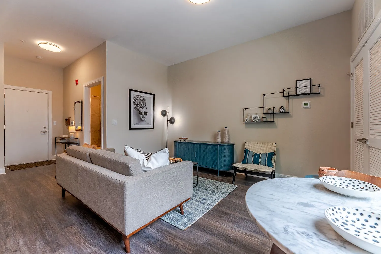 1 bed, 755 sqft, $2,000 — Photo 2
