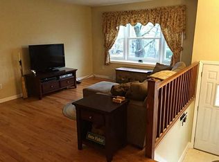 14 Trafford Park Dr, Coventry, RI 02816