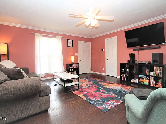 4th image of 421 Clearbrook Dr