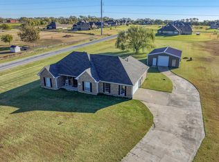 10264 Farmington Rd, Van Alstyne, TX 75495