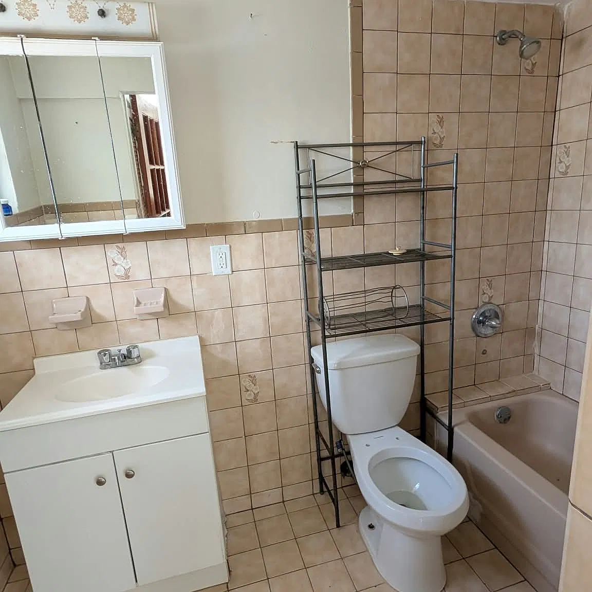 3 bed, 3000 sqft, $3,000 — Photo 4
