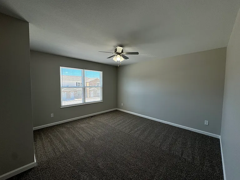 Creekside Apartments — Photo 72
