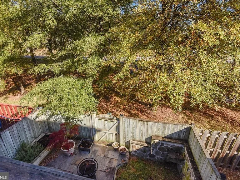 21682 Kings Crossing Ter — Photo 51
