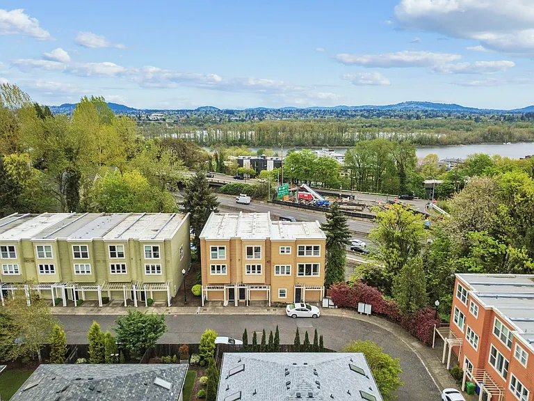 4830 SW View Point Ter — Photo 33