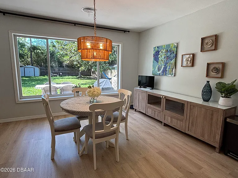 43 Warwick Ave — Photo 12