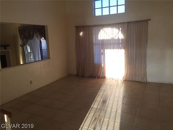 4th image of 1700 Angel Falls St