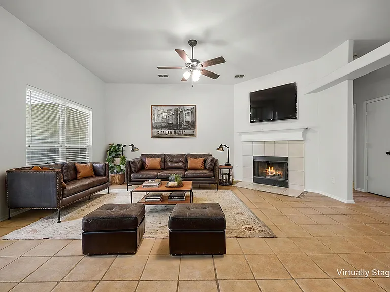 9313 Norfolk Ln — Photo 3